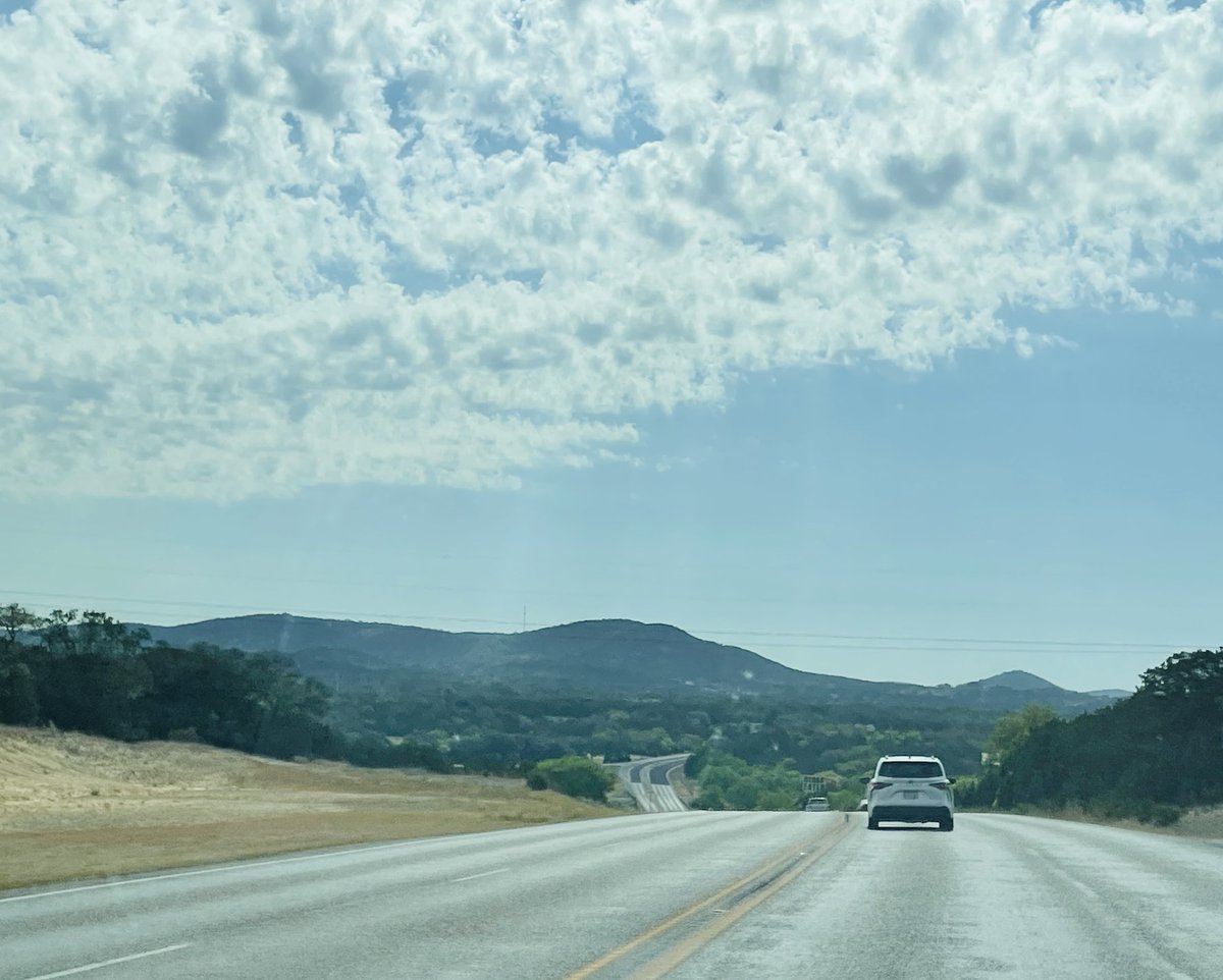 lrich_99's tweet photo. #HEYSummer☀️

“Life takes you unexpected places, love brings you home.” https://t.co/RbN99tXKB5