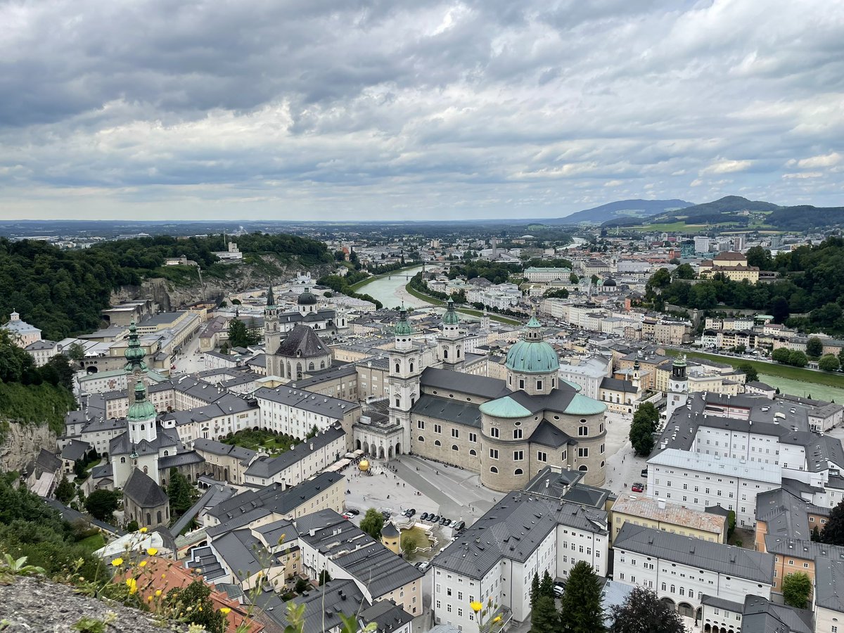 AleksandraRaut2's tweet photo. Enjoyed exploring beautiful #Salzburg today. Now looking forward to an ESU/ Weill Cornell Master Class in Urology to begin! #esu #urosome #openmedical https://t.co/82g84mFtow