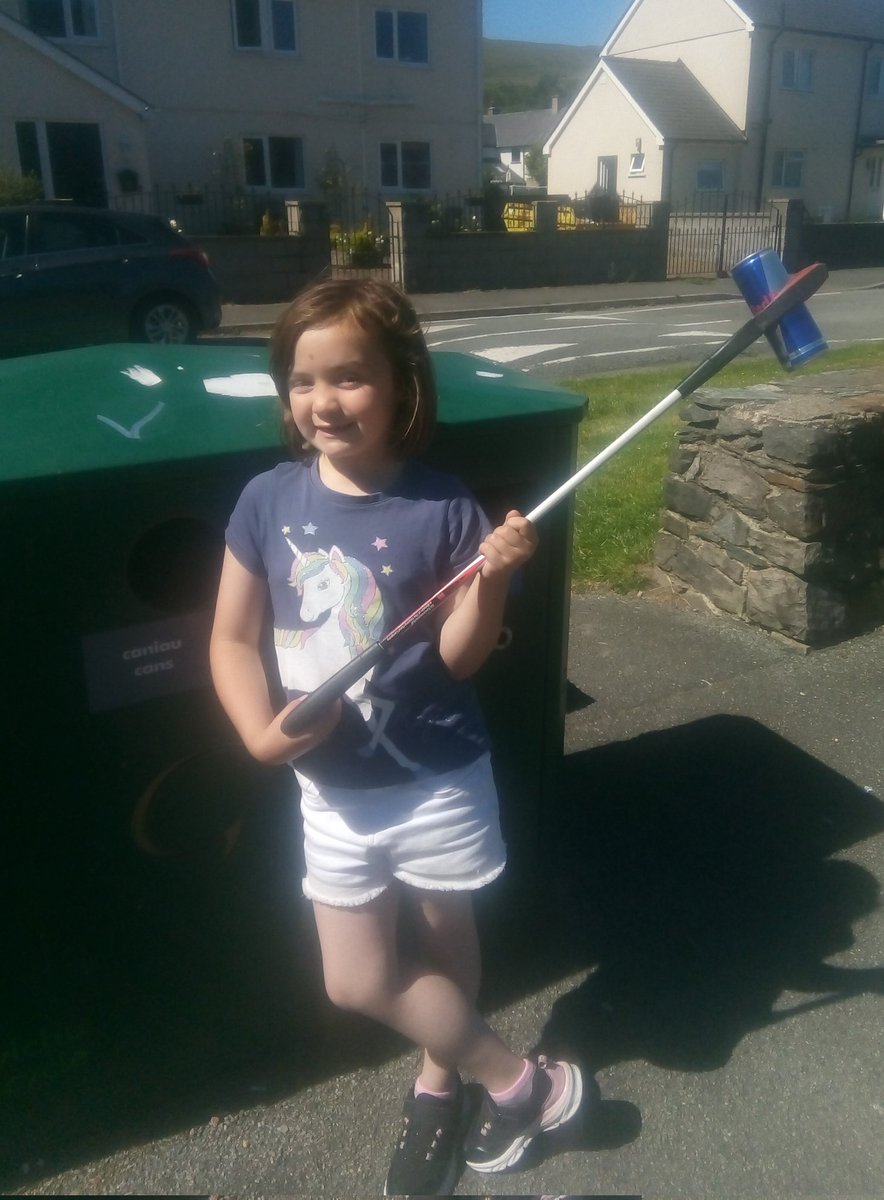 LlanberisTaclus's tweet photo. Today was very busy in #Llanberis with the XTERRA Snowdonia Trail Marathon. One of our youngest litterpicking members challenged herself to pick up as many empty @redbull cans as she could from around the village. Posted them all into @CyngorGwynedd public recycling bin. https://t.co/oLyWv1HKSy