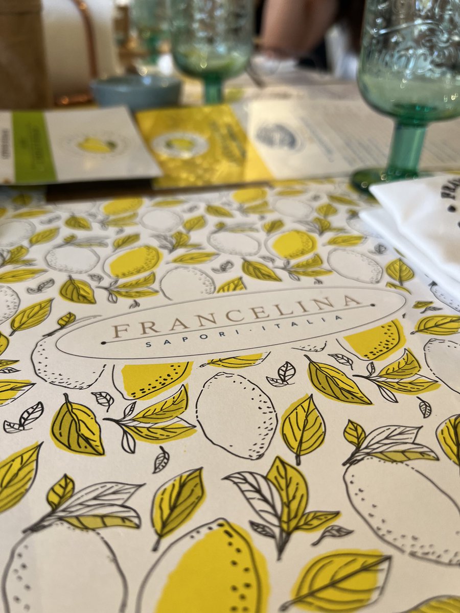 distintaCA's tweet photo. 🤩🤩🤩 

#Packaging #emprendimiento #envolturacreativa #branding #venezuela #diseño #marketing #gastronomia #comidarapida #delivery https://t.co/AsxaFyuoLR