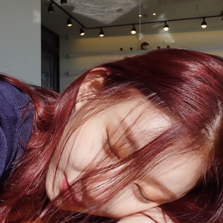 dailylcr's tweet photo. sleepy chaeryeong https://t.co/gPxp6ZduUw