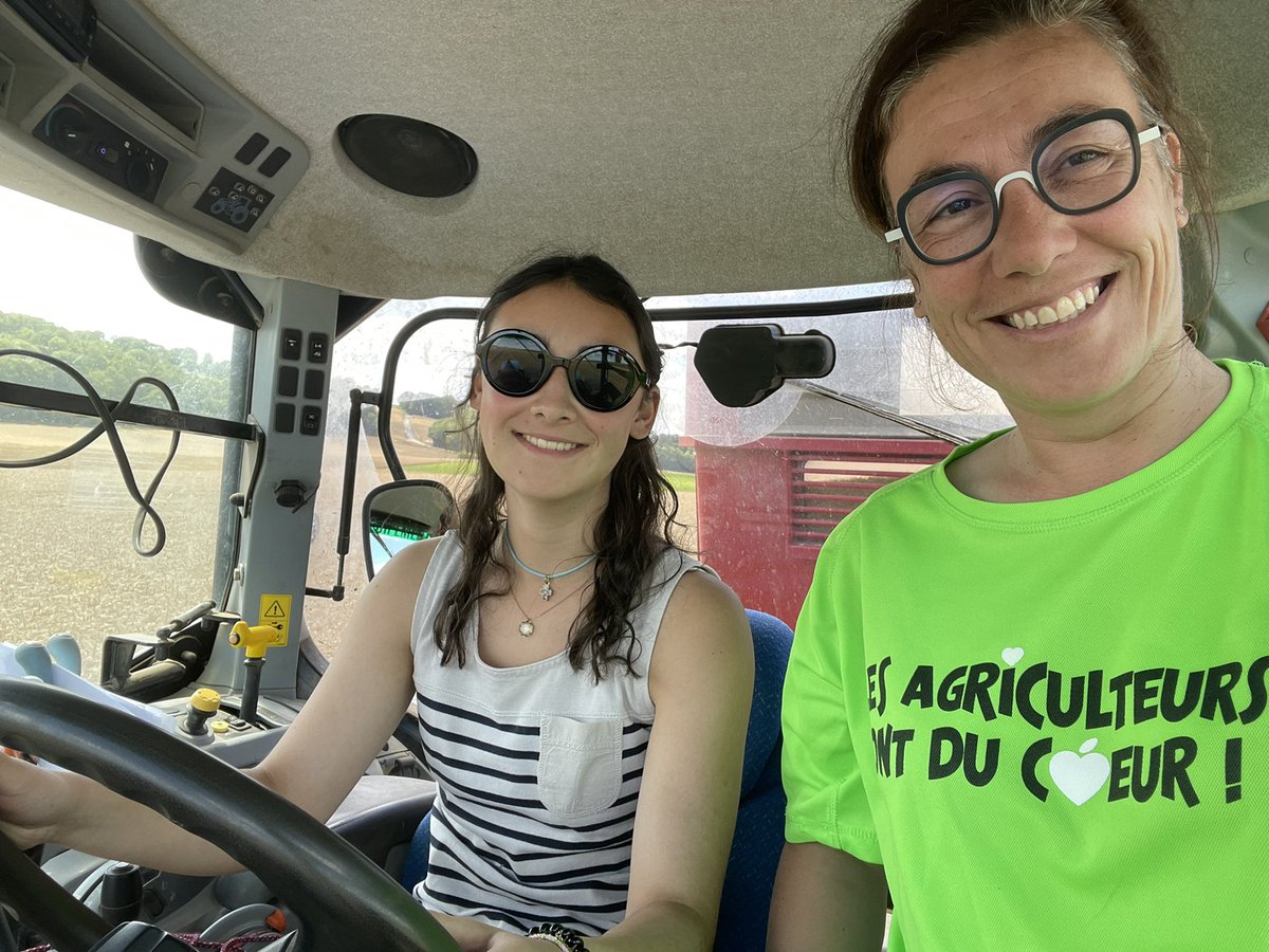 Opération #invitetonvoisin 
La nouvelle génération prend le volant de la #moisson2022 
Ma Nature, Mon Futur, l’Agriculture