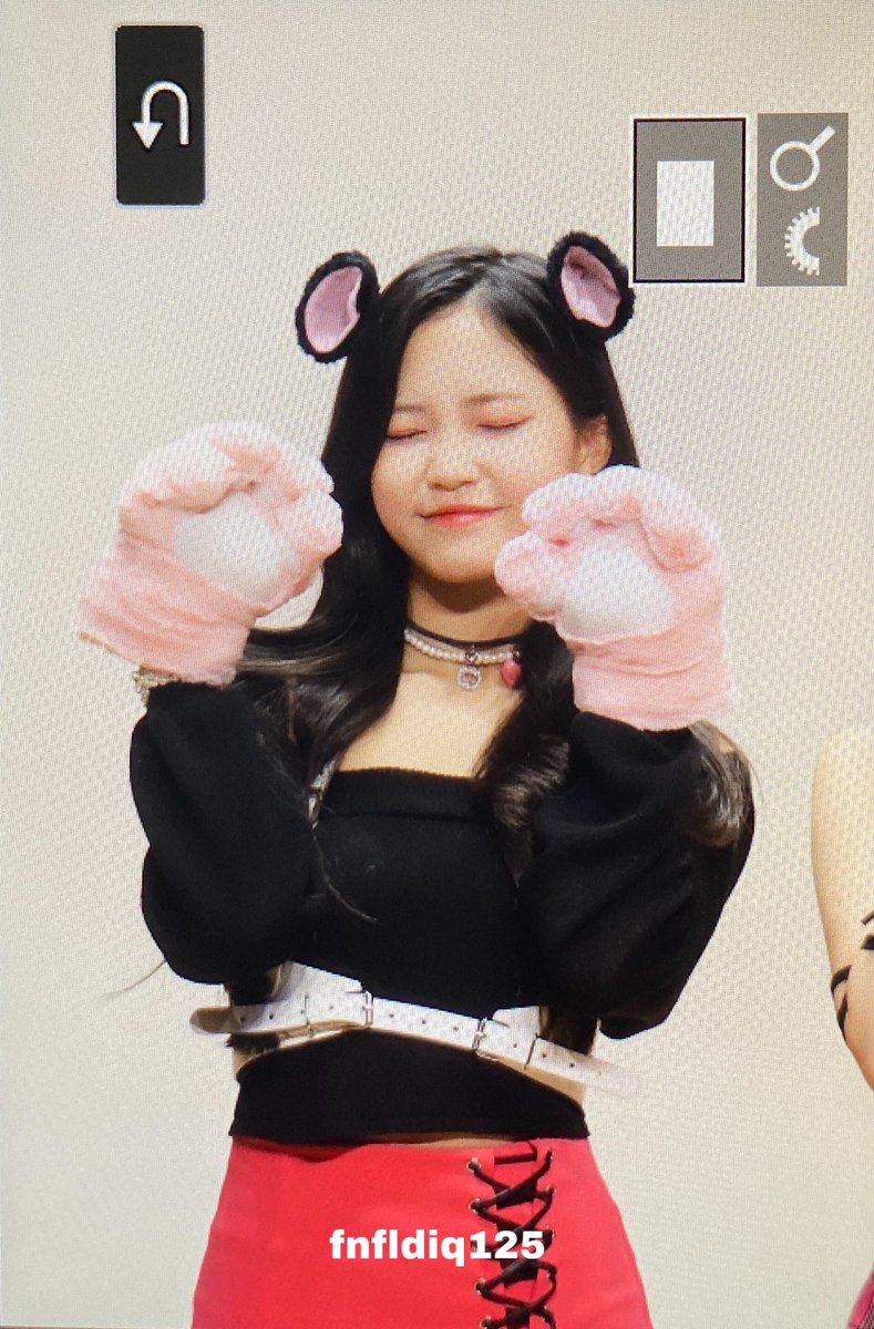 seowonthinkr's tweet photo. SEOWON CAT GIRL EVERYONE
#Lapillus #Seowon #서원 https://t.co/ukjQ5qPqV8