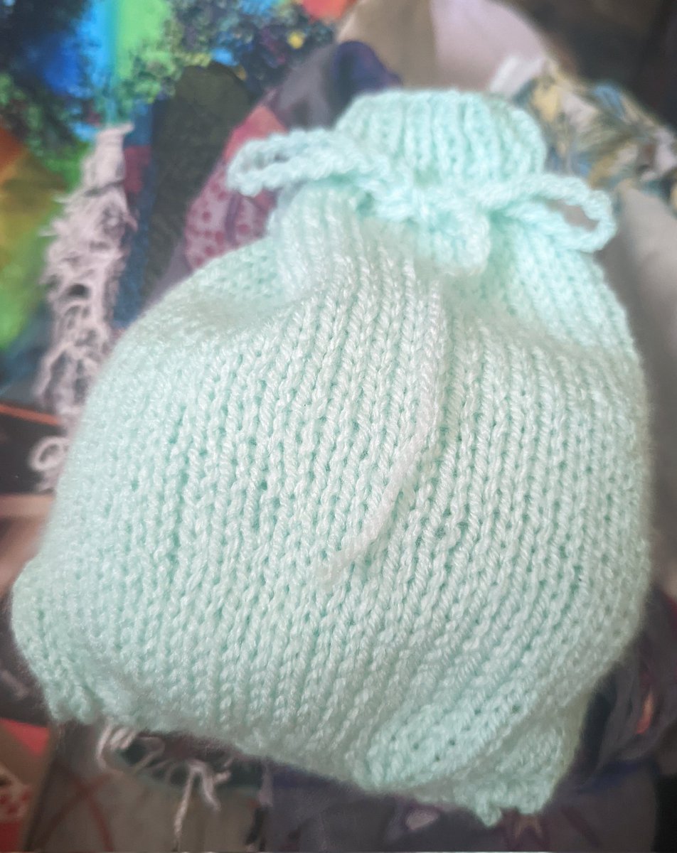 MaliCrafts's tweet photo. Finished a lil gift bag to match the hat I made 💚 nice and simple
#knittingtwitter https://t.co/VB6kUcsUbK