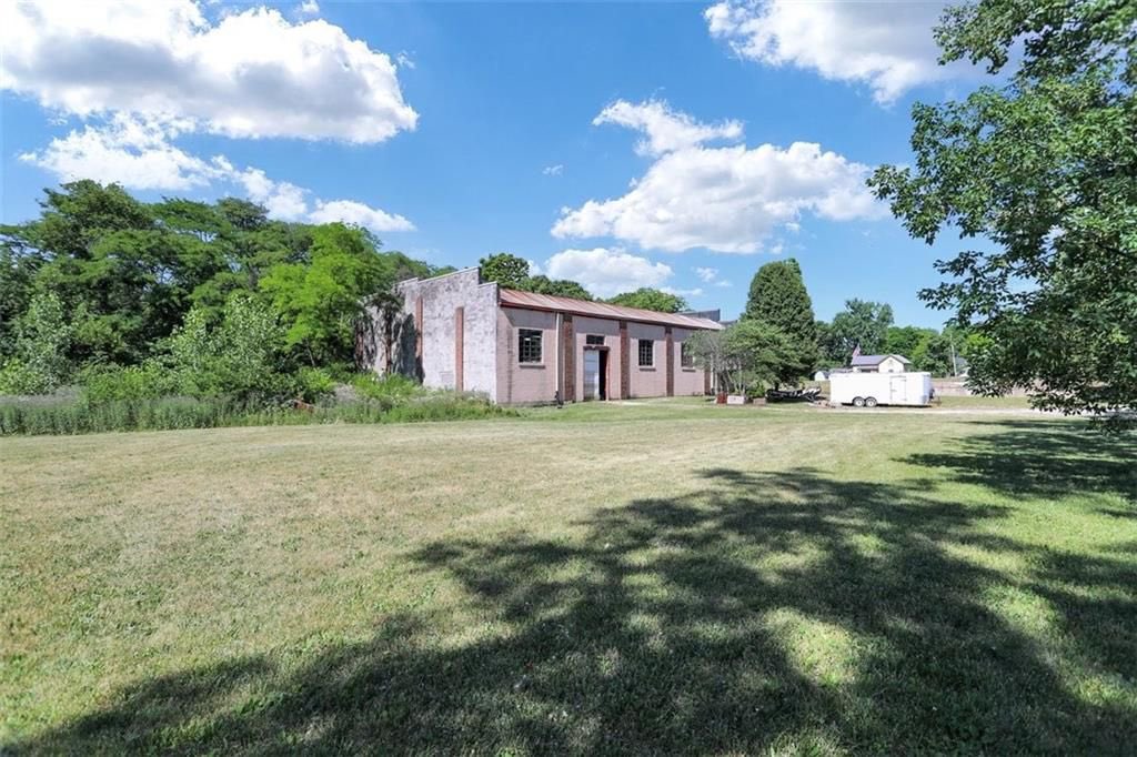 Zillow Gone Wild 🏡 on Twitter "Finally, here’s your chance to have