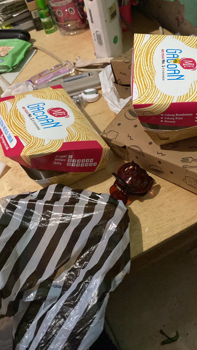 OokMitha's tweet photo. Aku pengen diet tapi perutku lapar trs☹️ https://t.co/fpWpk3uh59
