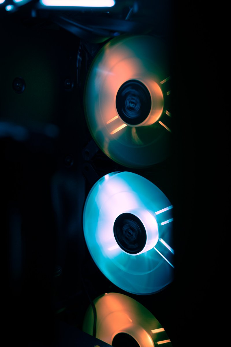 rohitagni_m's tweet photo. And here's a few shots of my boy 😎
Specs:
#AMD #Ryzen5 5600
#Corsair Vengeance LPX 16GB (dual) 3000MHz
#Zotac Geforce 1660
#Corsair VS450 PSU
512 GB of SSD (#Kingston & #Crucial)
#Arctic Freezer 34 ESports Duo
6 #Deepcool MF120GT fans
Deepcool #Macube 110 https://t.co/Jw0K9ou4TR