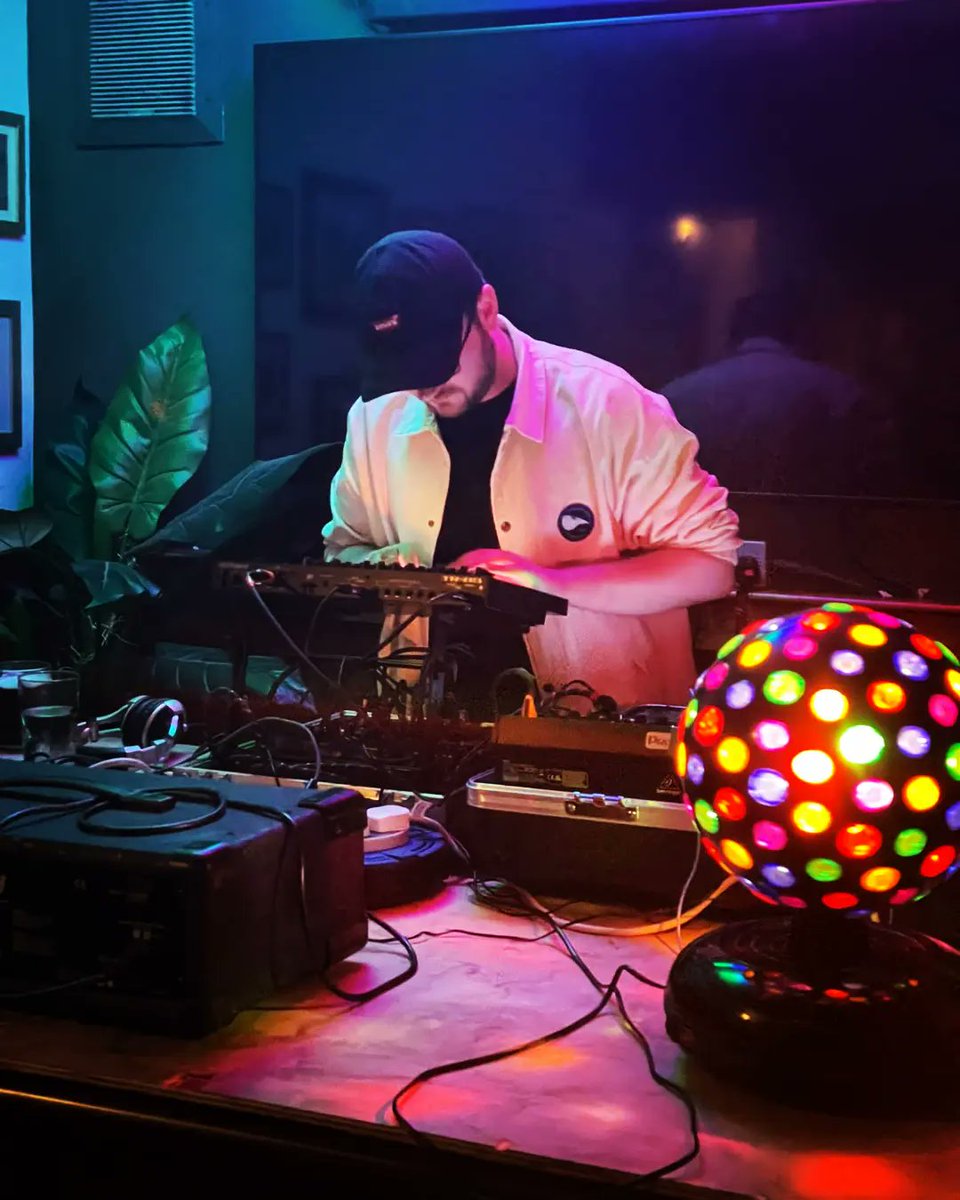 GoMercyUK's tweet photo. Big love to everyone who showed their support last night. What a belter it was. Wishing Lee in my electronic compadre @throbject a speedy recovery - gutted you guys couldn't do the album launch. 

Hold tight and see you at the next one ✌🏻

#electronicmusic #lancaster #gomercyuk https://t.co/DKvYTfILmz