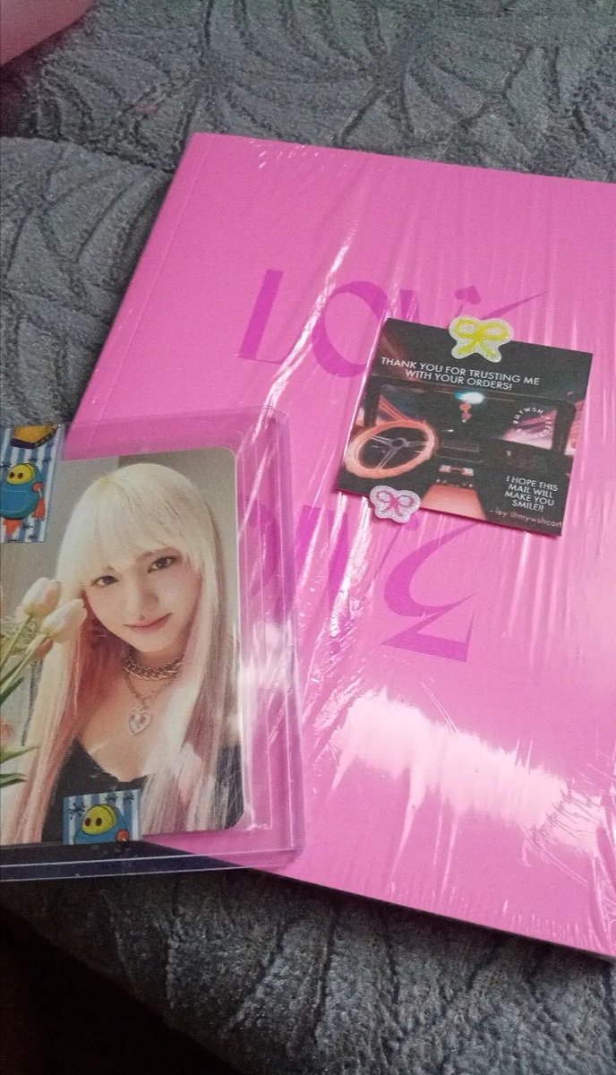 ymicart's tweet photo. helu po late review po @mywshcart ૮₍ • • ₎ა🤍🤍  ~  5☆
🌷Liz tulips arrived safely po🤍, but yung album may dent lang po onte sa gilid pero okay lang hehehe, thankyou den po sa freebie and sa pag pack securely૮₍˶ᵔ ᵕ ᵔ˶₎ა

#mywsh_feedbacks https://t.co/rNSISQgOeZ