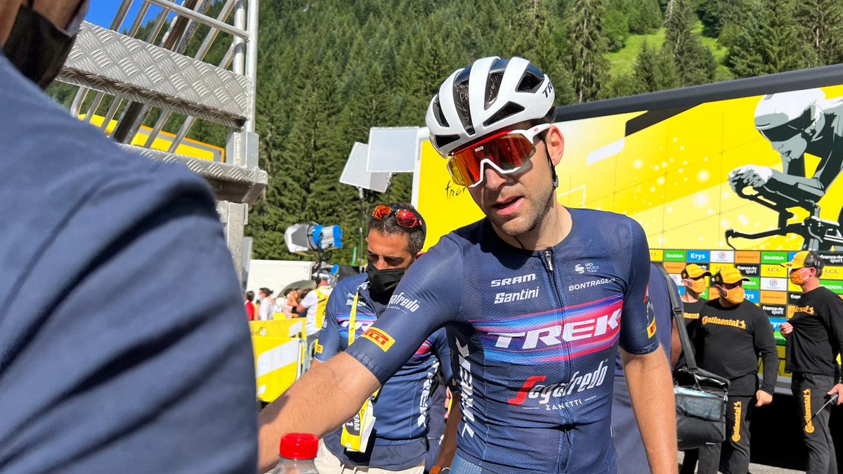 #TDF2022 
Tony Gallopin is our first man in. 
His reward? 
A photo to socials, of course! 📷 😃