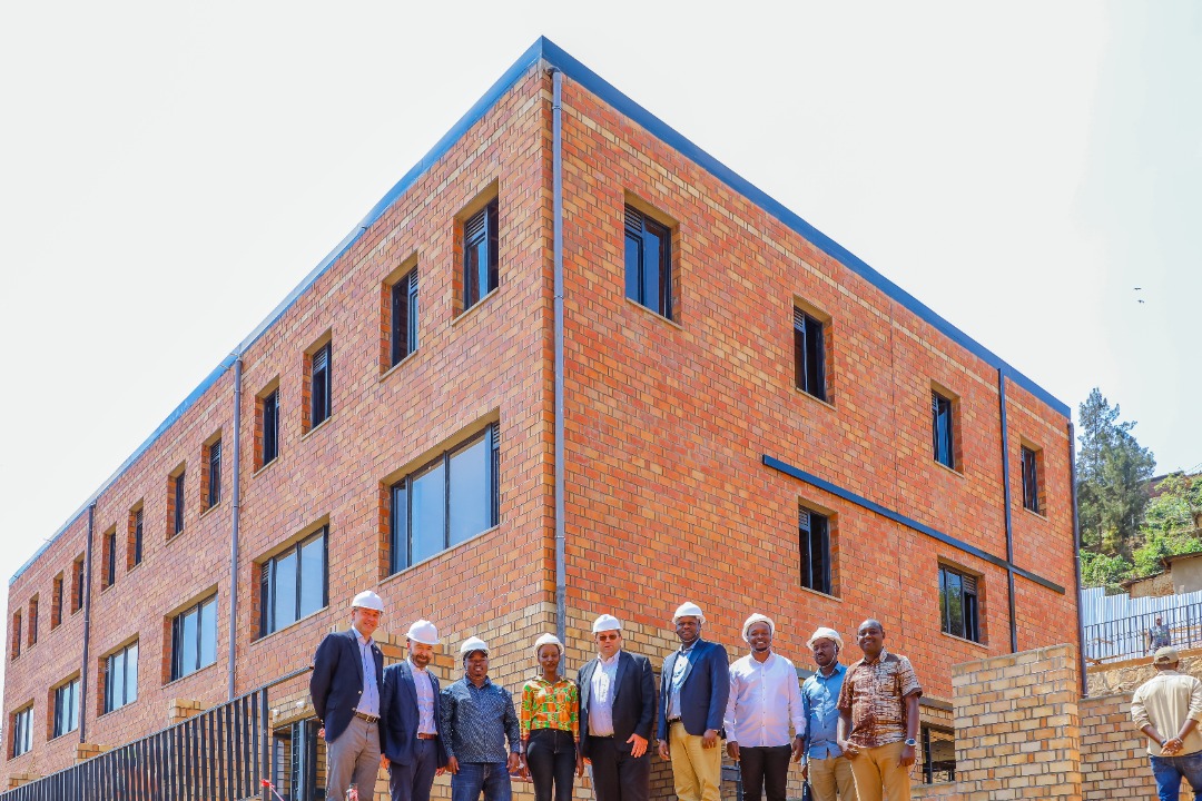 CityofKigali's tweet photo. La délégation Suisse à l'Assemblée parlementaire Francophone en visite officielle au Rwanda a visité le projet de réhabilitation participative des quartiers d’habitat informel à Mpazi qui bénéficie de l'appui technique de la @SuissDevCoop dans le cadre du programme @PROECCO_RWA. https://t.co/3rPfjXa8Pe