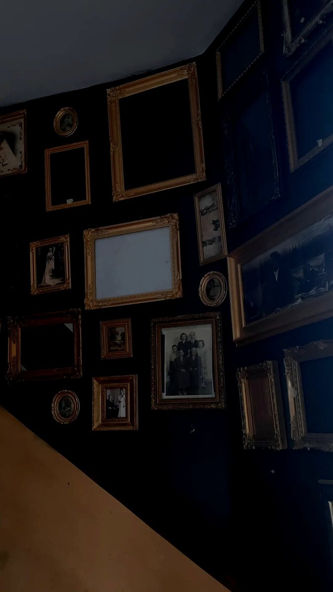 "Pişman değilim. Bir daha dünyaya gelsem aynı hayatı, daha bir ustaca ve korkusuz yaşarım. Ama bu sefer seni tanımakta gecikmem!"

-Ahmed Arif 
-Leylim Ley