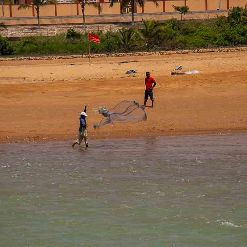 MeetAfricaTravl's tweet photo. The casting of the fishing net is a familiar scene on the rivers and beaches of the Gulf of Guinea countries.
Watching how the net unfolds in the air before falling back into the water is fascinating.
#westafrica #fishing #netcasting https://t.co/JCrZgYEfWK