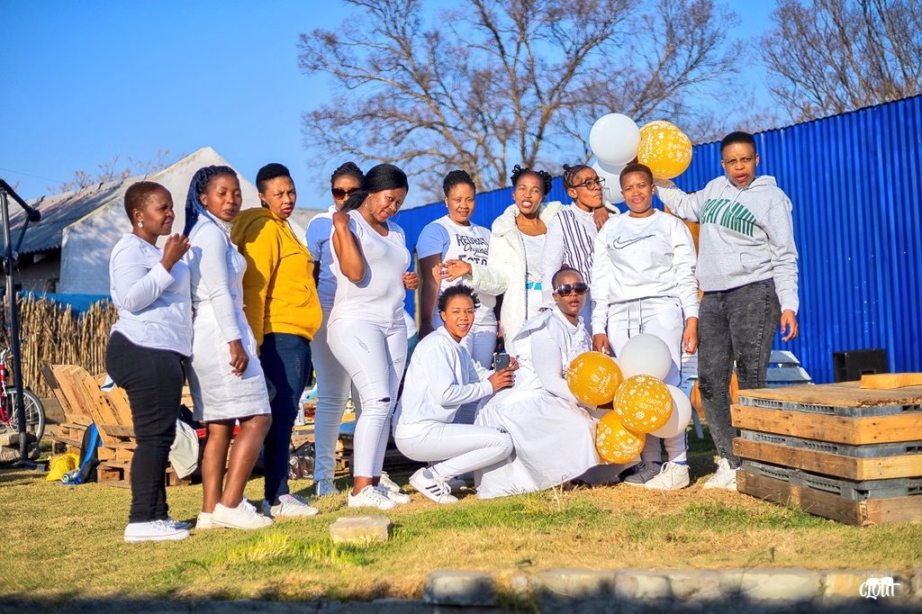 My sis was so happy to be here....Thanks to <a href="/eats_meets/">EATS & MEETS</a>...Lijo tsa moo😋😋🎊🎊🎊🎉🎉!!!Thank you for hosting us...43 yrs well celebrated!!