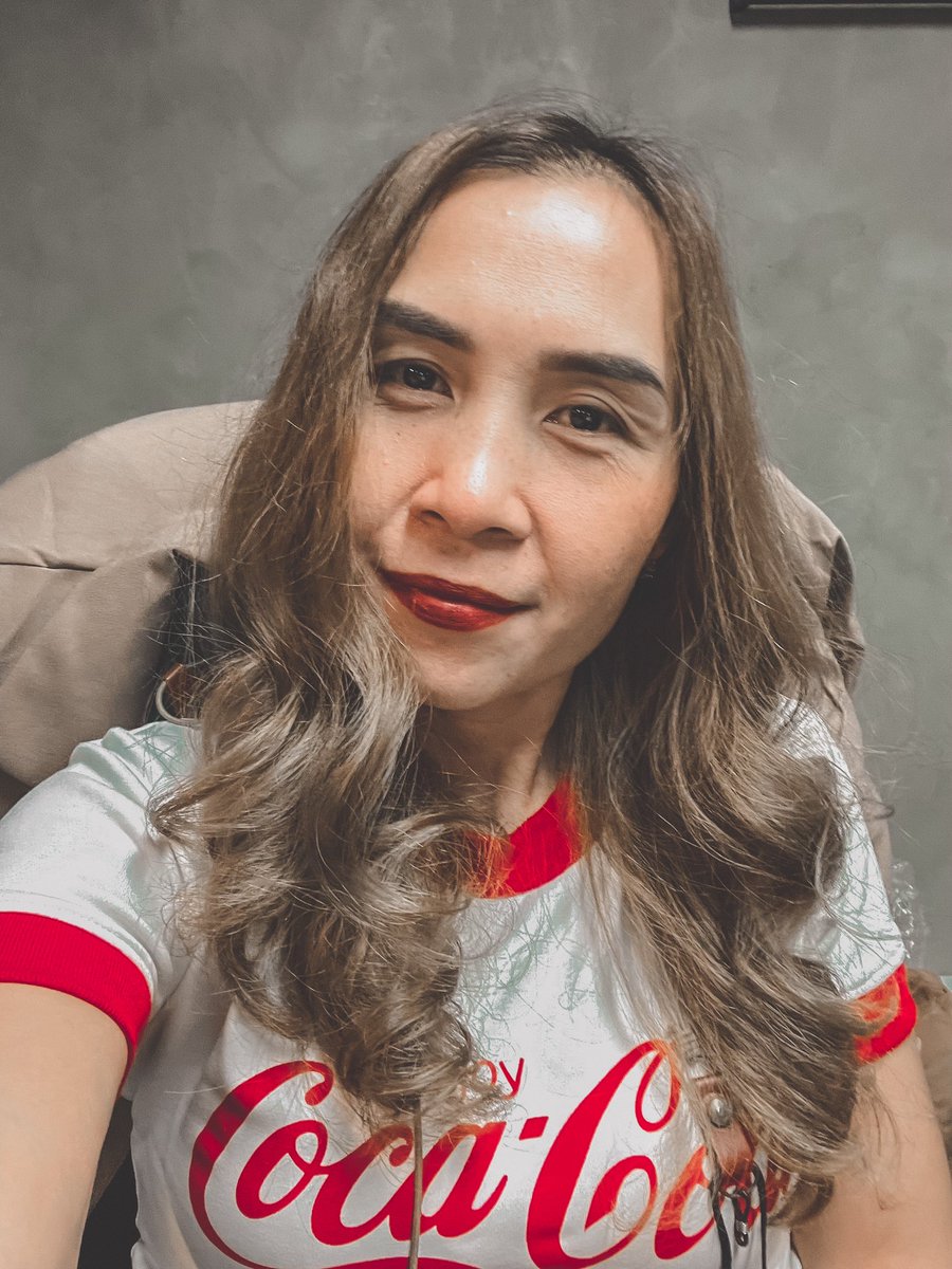 AtikarntTi's tweet photo. รอยตีนกา...ไม่ได้เกิดจากอายุมาก...
แต่เกิดจากรอย��ิ้ม😁
ดังนั้น...ก็ควรดีใจนะที่มีรอยตีนกา
เพราะนั่นหมายถึง...เรากำลังยิ้มและมีความสุข😆
#สุขได้ด้วยใจคิดบวก https://t.co/cxQYfsqkvG