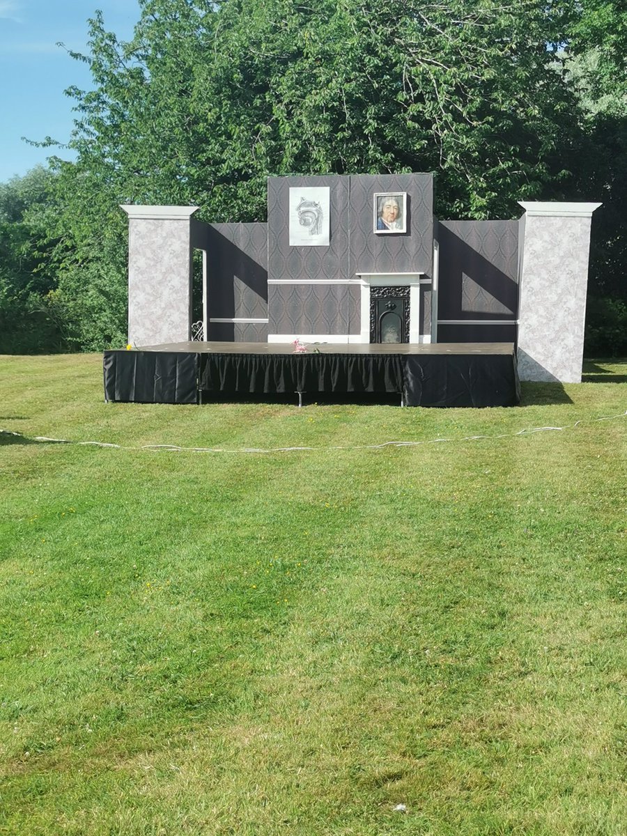 GreenKnoweManor's tweet photo. The stage is set for #DOTProductions' performance of George Bernard Shaw's #Pygmalion in the #GreenKnowe garden this evening https://t.co/FqWRZ05wdS