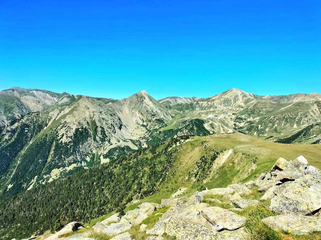 lbartron's tweet photo. Vall Ter/ Coma Armada/ Pic de la Llisa/ #RocaColom / #Costabona/ Refugi de Costabona/ Collada de la Balmeta/ Copa de cava/ Obaga dels carboners/ #Setcases #Ripollès #Pirineu #muntanya #mountains #apeu #senderisme #treeking #hiking #randonee https://t.co/tcjXldlOp7
