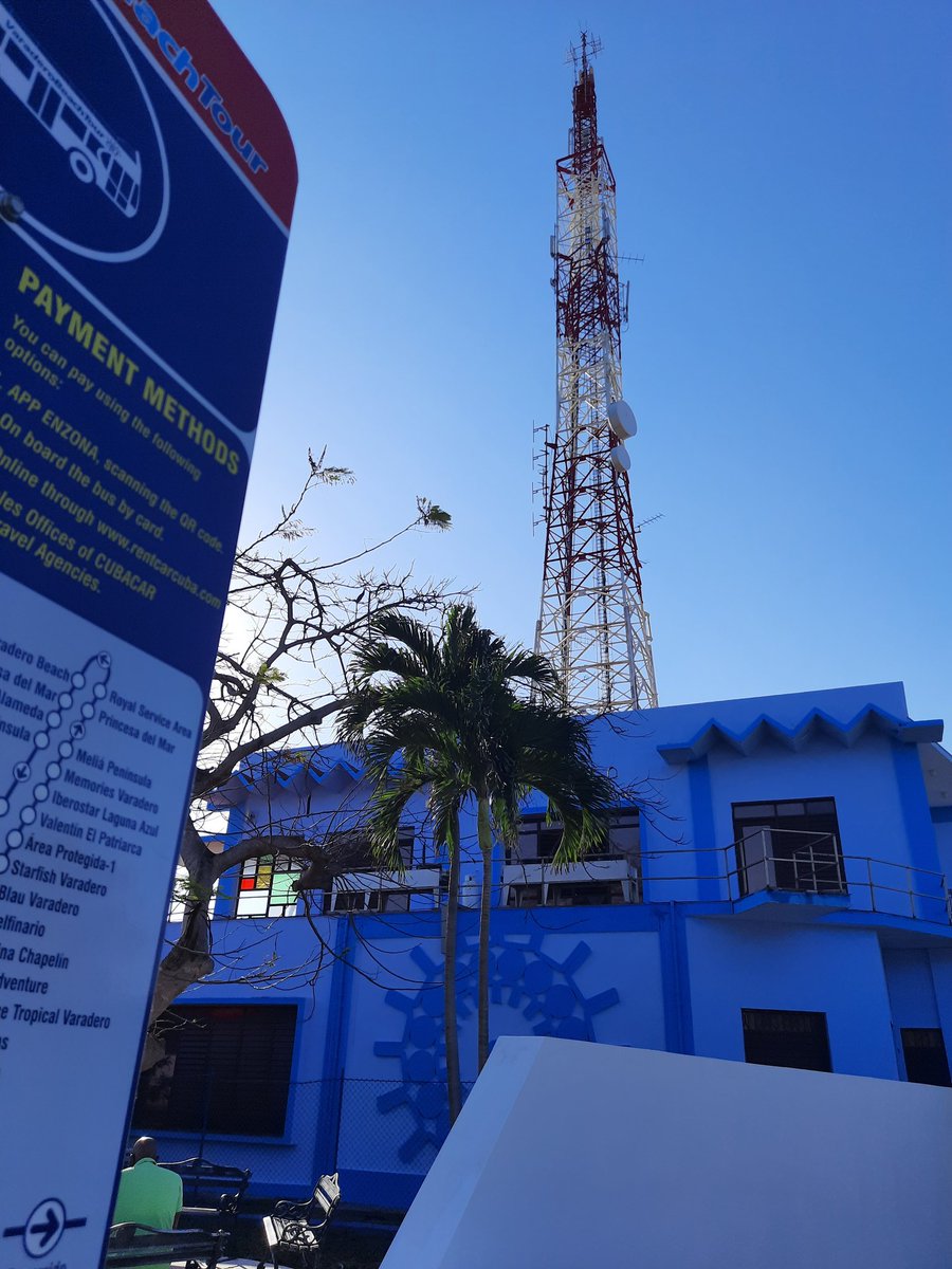 NestorL40900249's tweet photo. #CubaPorLaPaz, #CubaVive; Varadero disfruta del Pleno Verano,  tranquilidad y alegría 😂, los cubanos disfrutando de sus conquistas. ETECSA presente con sus servicios. https://t.co/utbcsAoYUr