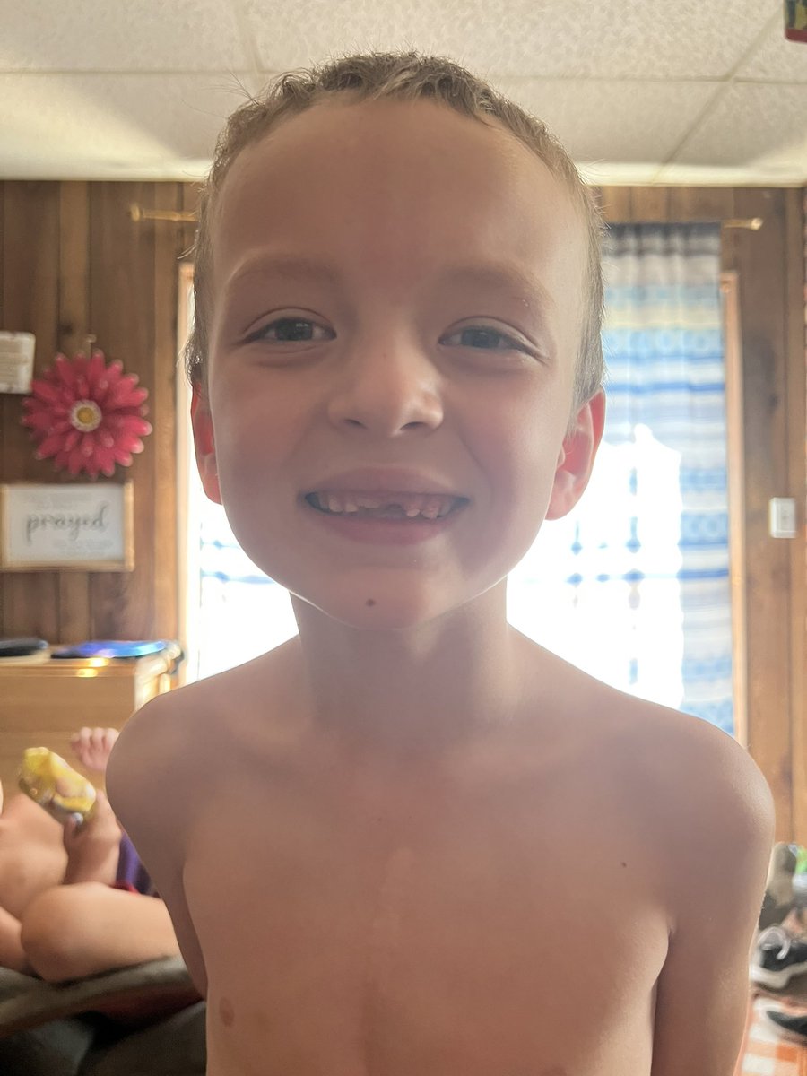 stacy2417's tweet photo. Another tooth bites the dust! #toothfairy #almost7 https://t.co/p1NjWq7AB6