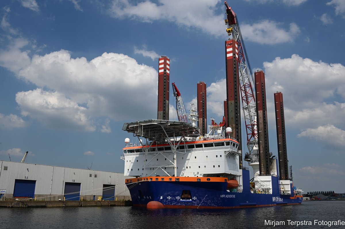 #Offshore #Supply #Ship #MPIAdventure of @4COffshoreNews seen in #Westpoort #Westhaven #PortofAmsterdam #maritime #shipsinpics #ships #shipspotting #port #HavenAmsterdam #sailing   #adventure #seafarer #maritimephotography #Instashipping #shipphotography #offshoreenergy