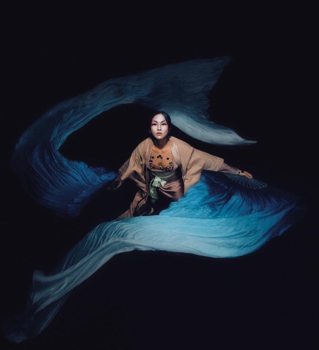 SuelynChoo's tweet photo. Paria’s Pearl live performance Fri 15th Jul ’22 at 7pm
Granderson Lab: 24 Erthig Rd, Belmont
@aliceyard @documenta__ 

Creative Direction @suelynchoo &amp; @luigicreese 
Shot &amp; edited
@luigicreese
Wardrobe
@alatashe 
@meilinginc 
@SuelynChoo 
Studio &amp; lighting
@scottytodd https://t.co/IZ2tf4RT5R