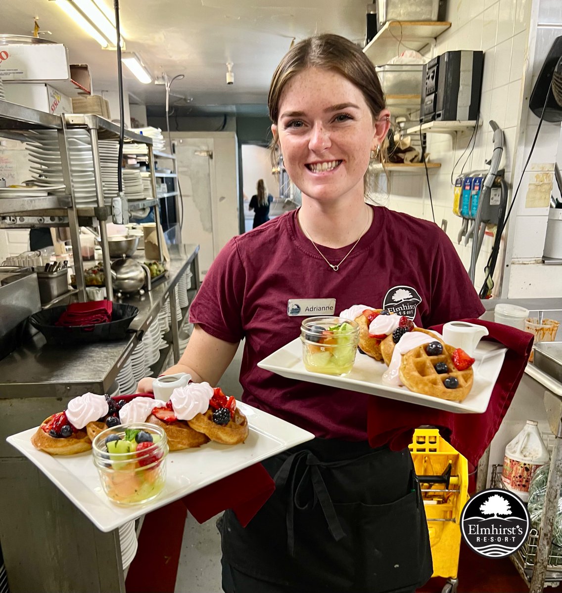ElmhirstsResort's tweet photo. Our SUNDAY BEST is underway… Won’t you join us?
Adrianne is serving our Deluxe Waffles: 4 fluffy waffles with seasonal fruit and rosé marshmallow fluff; to our lucky guests!
https://t.co/aYEaxHKbXW #elmhirsteat #resortsofontario #ontariotravel #sundayvibes https://t.co/MSMsslnH9p
