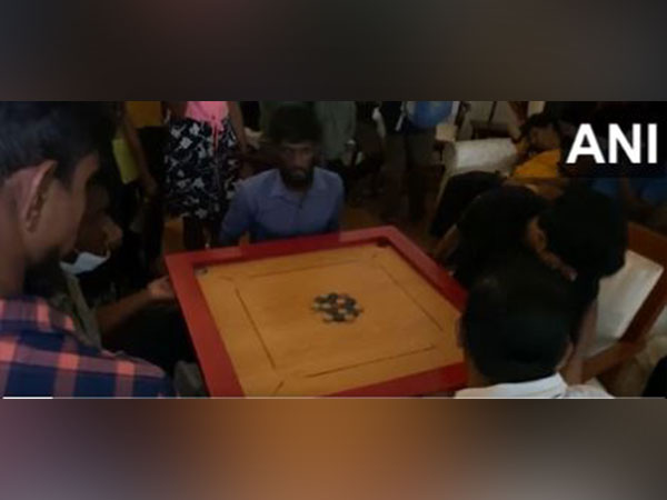 ani_digital's tweet photo. Sri Lankan PM residence now a 'picnic spot'
Read @ANI Story | https://t.co/cYQSAx6Syd
#SriLanka #SriLankaCrisis #SriLankaProtests https://t.co/qxqaEbjfM7