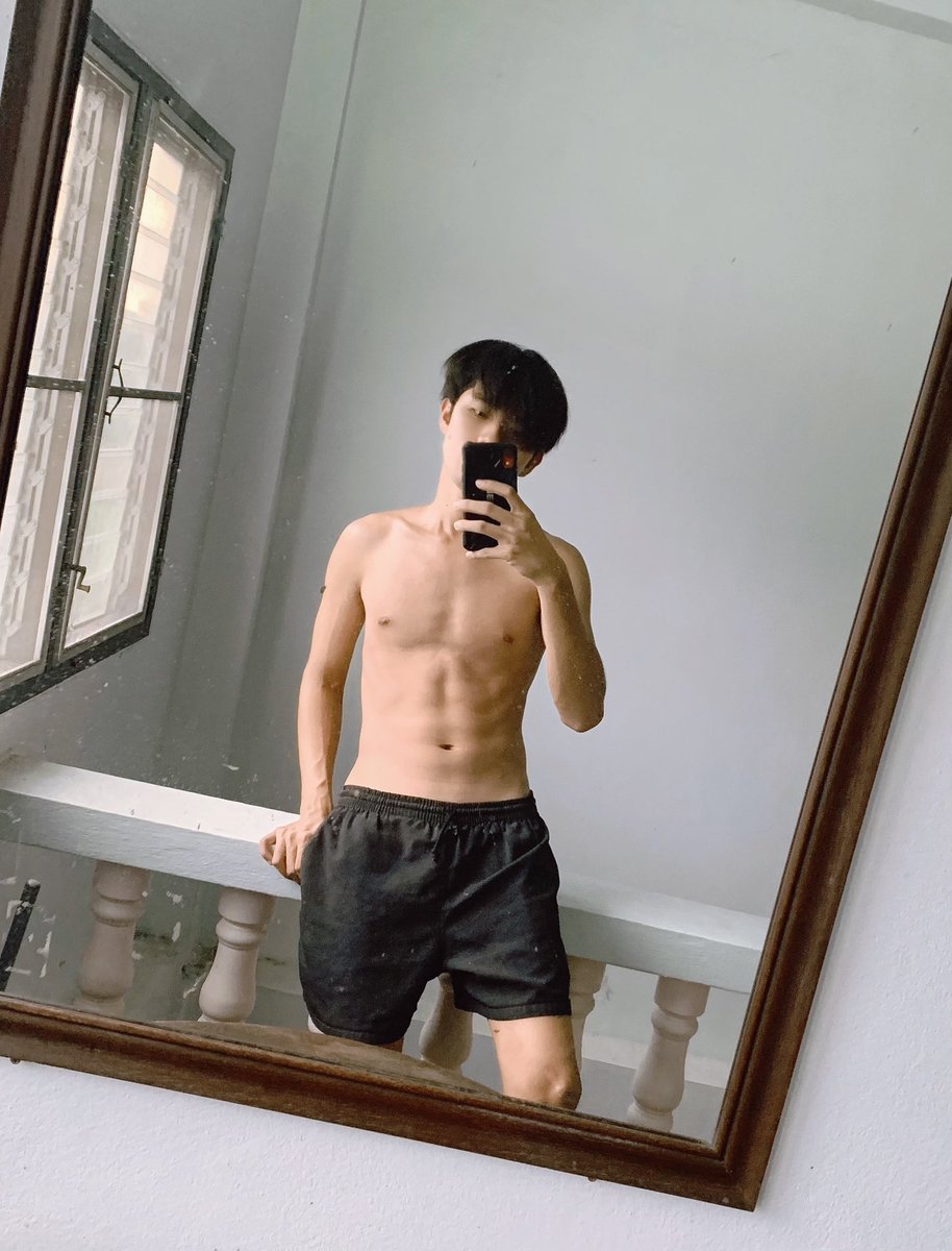 Ddew_d's tweet photo. มันฮีทไงเธอ เธอไม่เข้าใจเค้าเลยอะ https://t.co/ZHJXsn9G4y