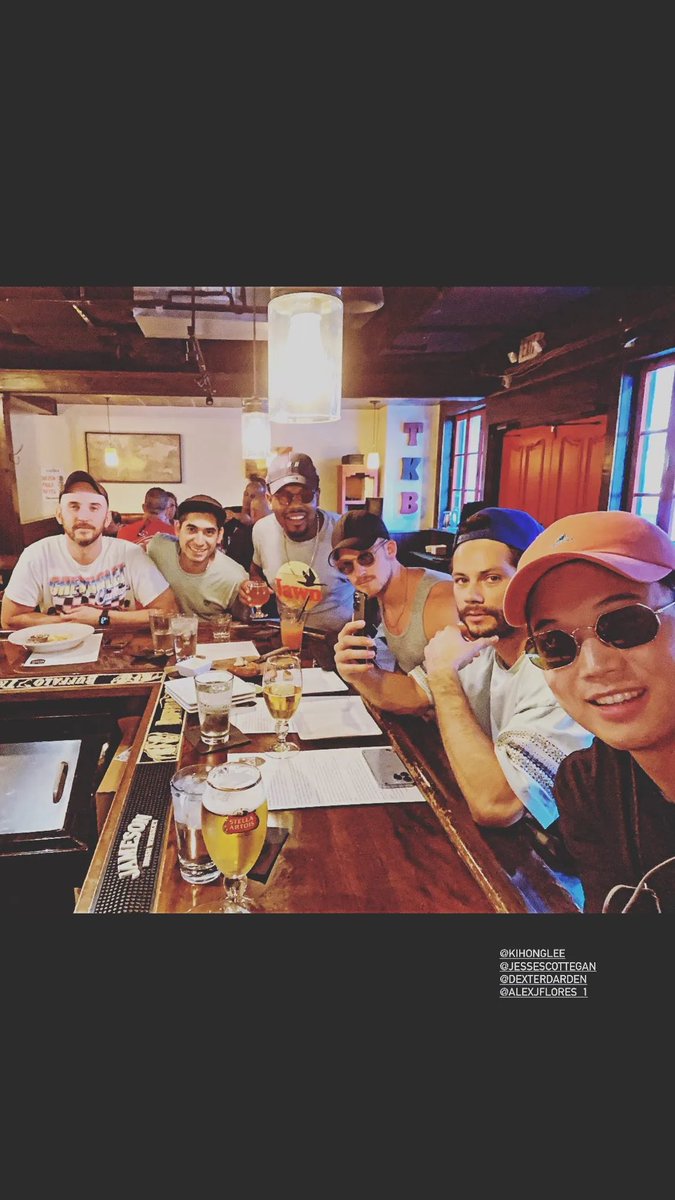 #KihongleeInstragram 

เฮียกีฮงได้ repost story ที่คุณคริสแท็กมา เป็นภาพที่หนุ่ม ๆ #MazeRunner ทั้งดีแลนด์,เด็กซ์เทอร์,อเล็กซ์ และคุณ Jesse (เพื่อนคุณคริส) มาแฮงค์เอ้าท์ด้วยกัน น่ารักมากเลย🥹 #MazeRunnerFamily #KIHONGLEE #DylanOBrien #ChrisSheffield #DexterDerden #AlexanderFlores