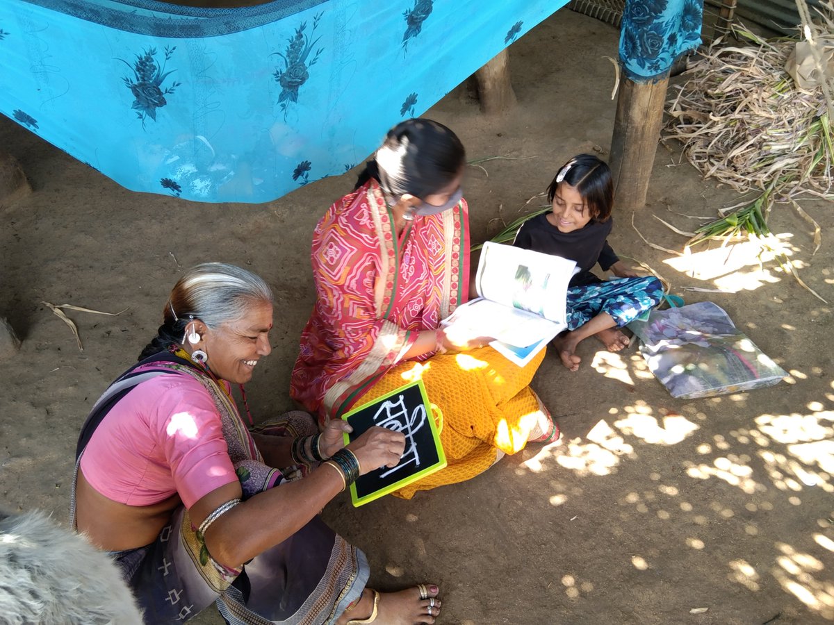 Nikhini_Varma's tweet photo. Two different generations..Two different definitions of education..One to survive,another to succeed😊

@Edu_Vivekananda @SurukuntiSrini @Collector_ADB https://t.co/z5SYk8TSAT
