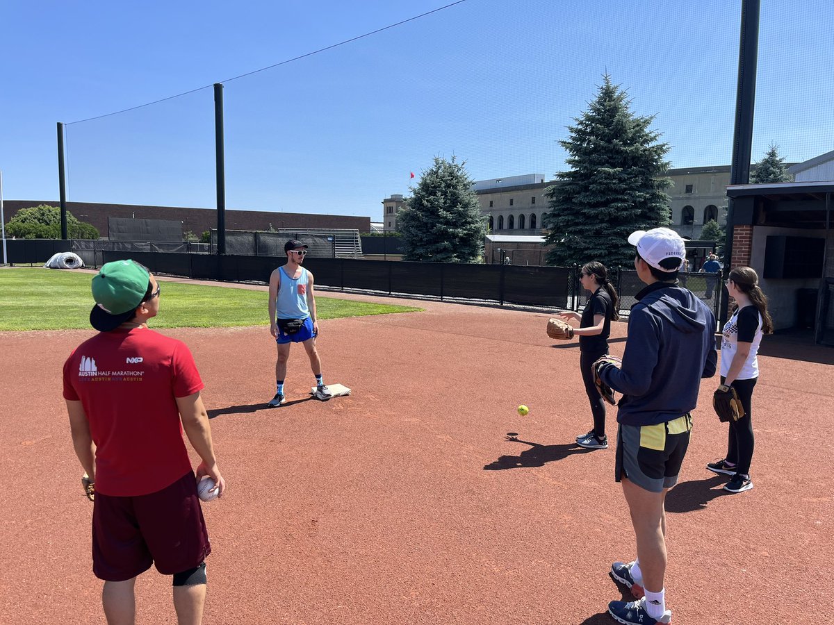 TheAzizLab's tweet photo. Fun day with the team getting ready for the annual students/postdocs vs. faculty/alumni softball game!! Watch out profs - the “Young Moduli” are back and better than ever ⚾️😎 https://t.co/8dSlua8esT
