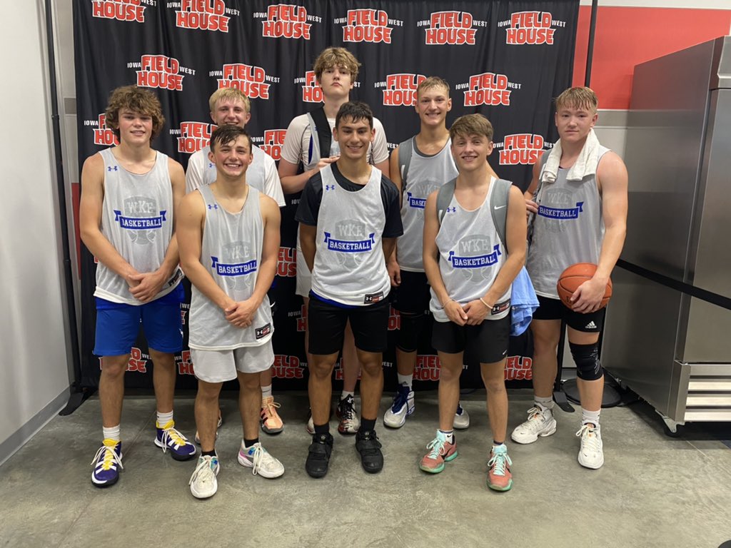 Midwest Live Summer Showcase
📍 Council Bluffs, Iowa

WKE 17U White wins their last game to be 3-1. Good weekend for this group!
