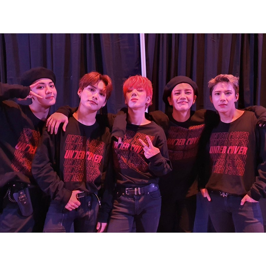 ACEtagram_7's tweet photo. 191223

[#ACE_PHOTO] 📸
⠀
A.C.E CONCERT
[UNDER COVER : AREA US]
⠀
2019.12.22 #10 LOS ANGELES CHOICE 💗
We Love You !
⠀
#ACE_CONCERT
#UNDERCOVER_AREA_US
#ACEinLosAngeles
⠀
#ACE #에이스 #삐딱선 #SAVAGE
#준 #동훈 #와우 #김병관 #찬
#JUN #DONGHUN #WOW
#KIMBYEONGKWAN #CHAN https://t.co/dYeM6uV9rl