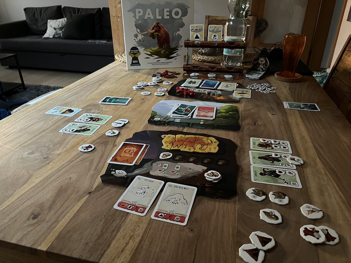 Die Steinzeit kann uns mal… nach einem desaströsen Start haben wir doch noch die Kurve bekommen und überlebt. 😅#paleo #brettspiel