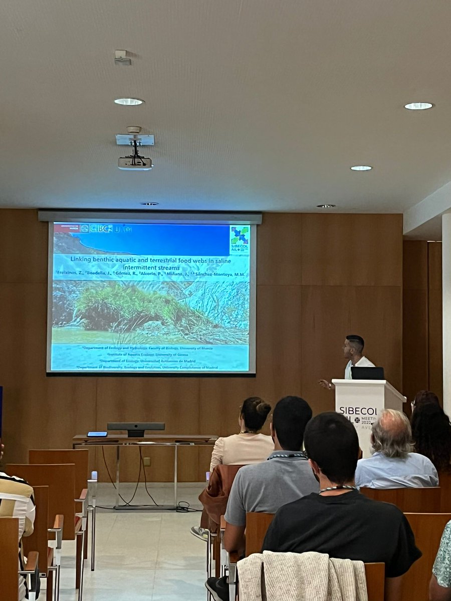 DryHarshSal tweet media