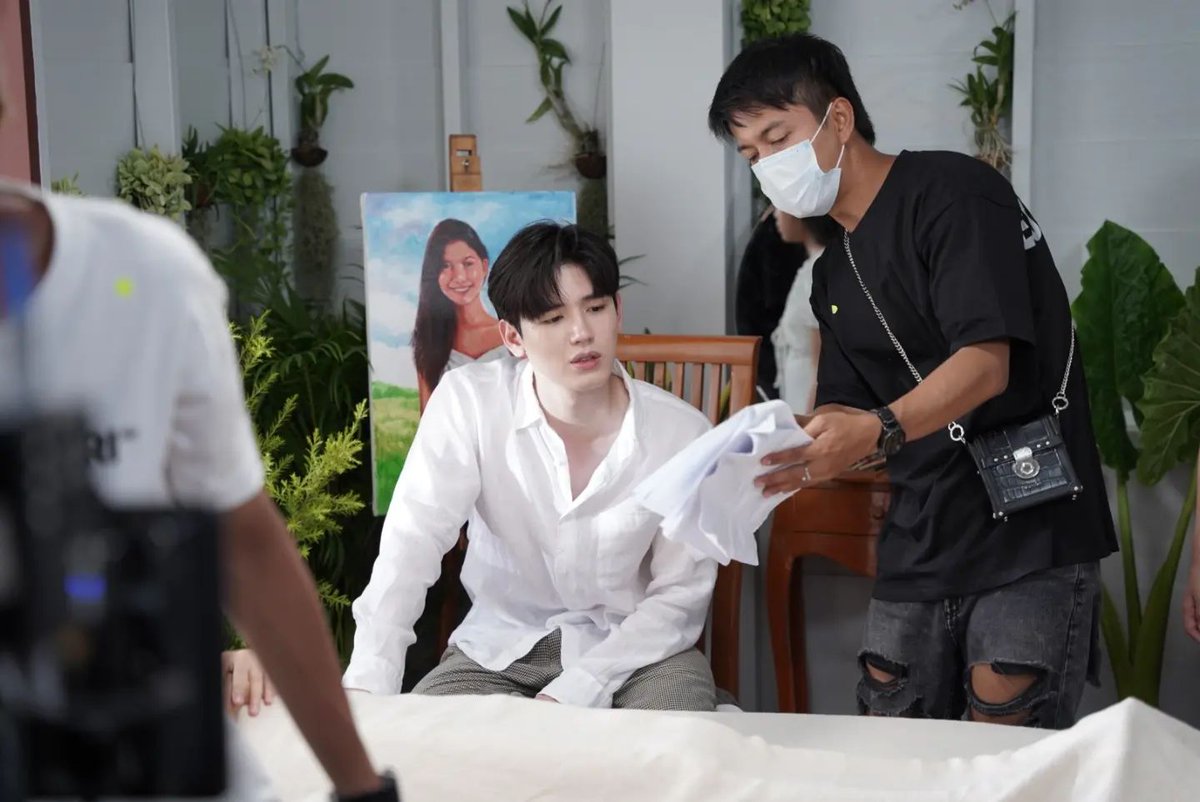 snow_blood_'s tweet photo. { อีกไม่นาน ฉันคงได้กลับไปเป็นผู้กำกับคนเดิม 😊🙏❤ #คิดถึงทีมที่อบอุ่นของฉัน )
#newwiee #pf_nchp #IKAORU
https://t.co/fVQcwSeNqS
cr. patomkrit ig
⇢https://t.co/ic3ikOlEVO https://t.co/tLIkogBL1q