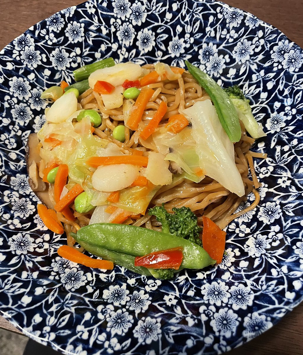 thedailykaily's tweet photo. Lunch is a #costcofind.
In the freezer section. Takes 3 min, individually packaged. Quick and easy. Taste is 7/10, works for a fast meal. https://t.co/6MkunwLitI