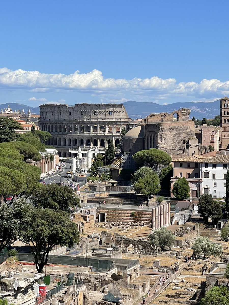 BVSnoozington's tweet photo. Amazing few days in Rome with Anna before she heads off to Uni later this year. Feet are somewhat tired but well worth it. 🇮🇹 https://t.co/TWdH5OVCht
