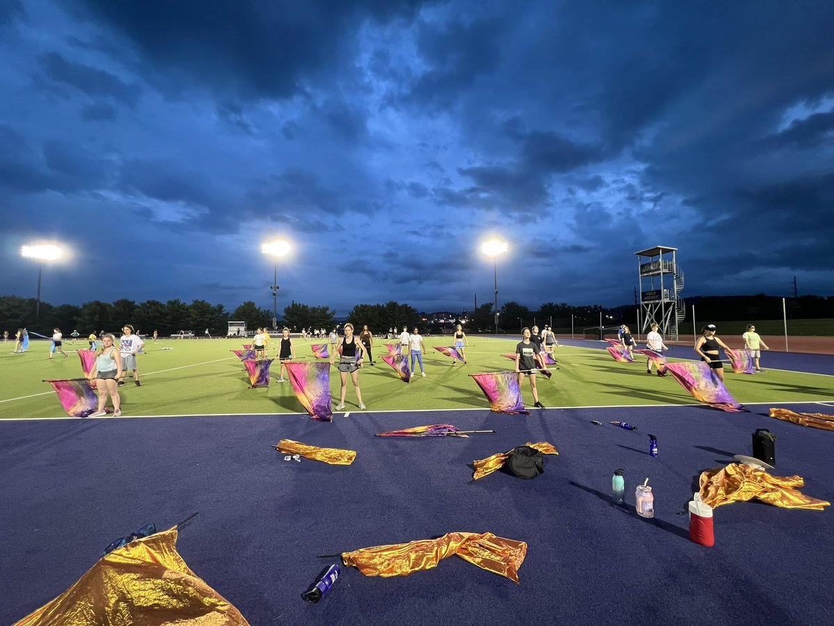 JMUColorguard's tweet photo. JMU SBC 2022:  The Stranger Spinners!
#jmusbc #jmusbc2022

📷: Jessica Chou &amp; Robert Custer https://t.co/AZfUKFWvqS