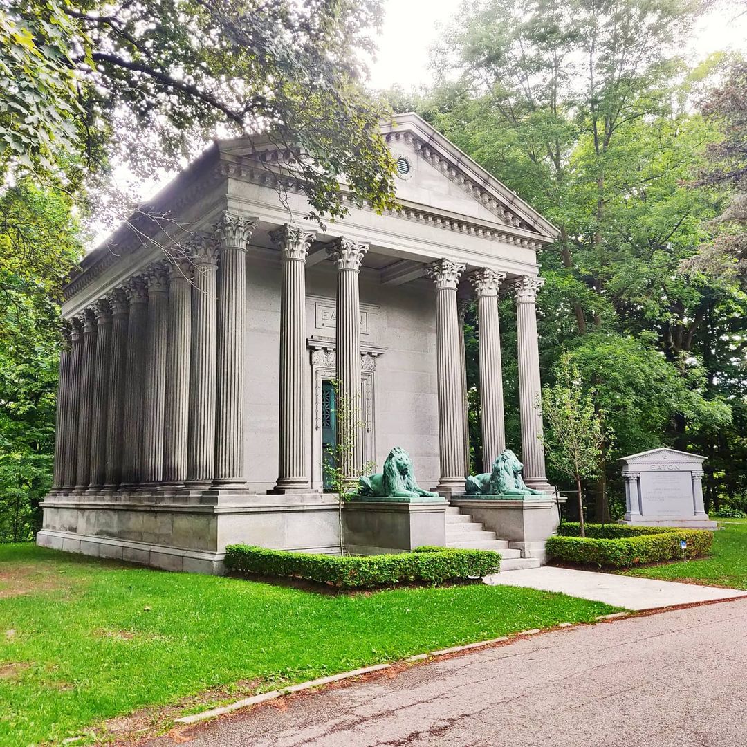 MPGC_GTA's tweet photo. It's the perfect time of year to go out and experience the beautiful spaces of Mount Pleasant Cemetery. Where is your favourite spot to explore during the summer months? 👇

📷: gilles12martin (IG) https://t.co/mNFtoVzweB