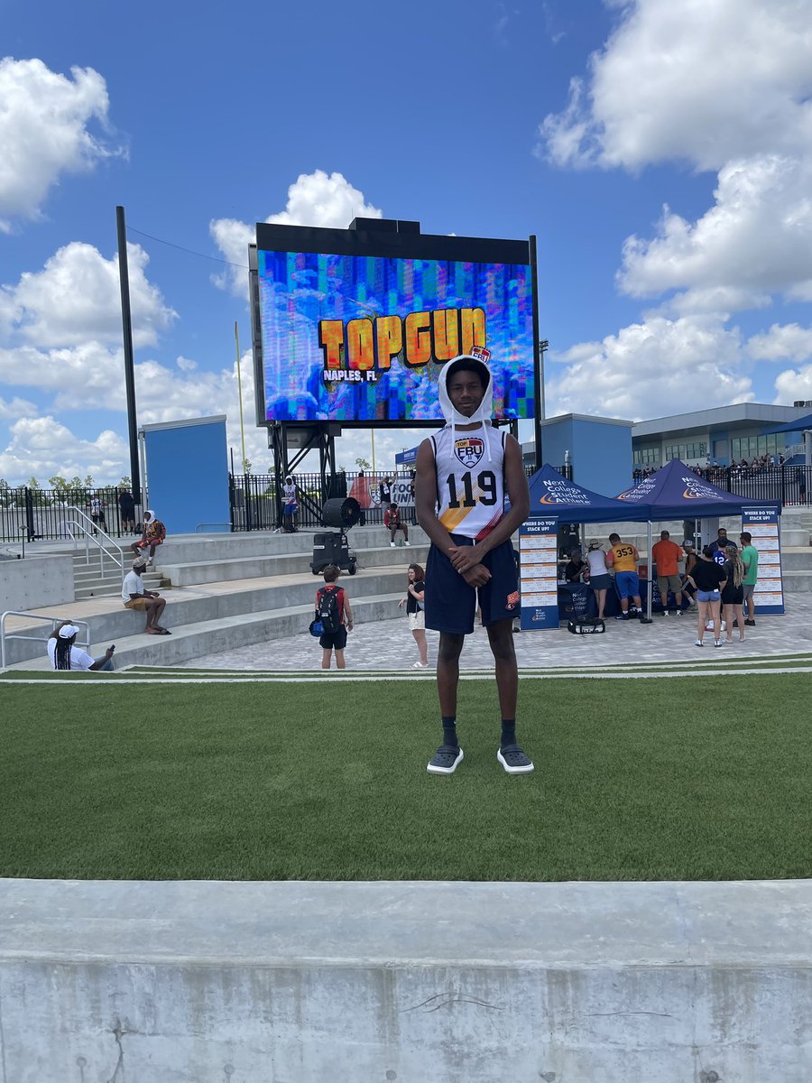 Thank you to <a href="/FBUcamp/">Football University</a> for the experience. I learned a lot from the coaching staff and I am happy to leave Naples, Florida as a better player. #TopGun <a href="/ErikRichardsUSA/">Erik Richards</a>