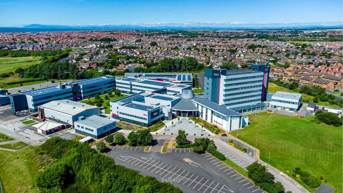 Blackpool & Fylde College Bispham campus looking good baking in the heat. Also, very nice to see so many solar panels around the place, especially those attached to the Advanced Technology Centre