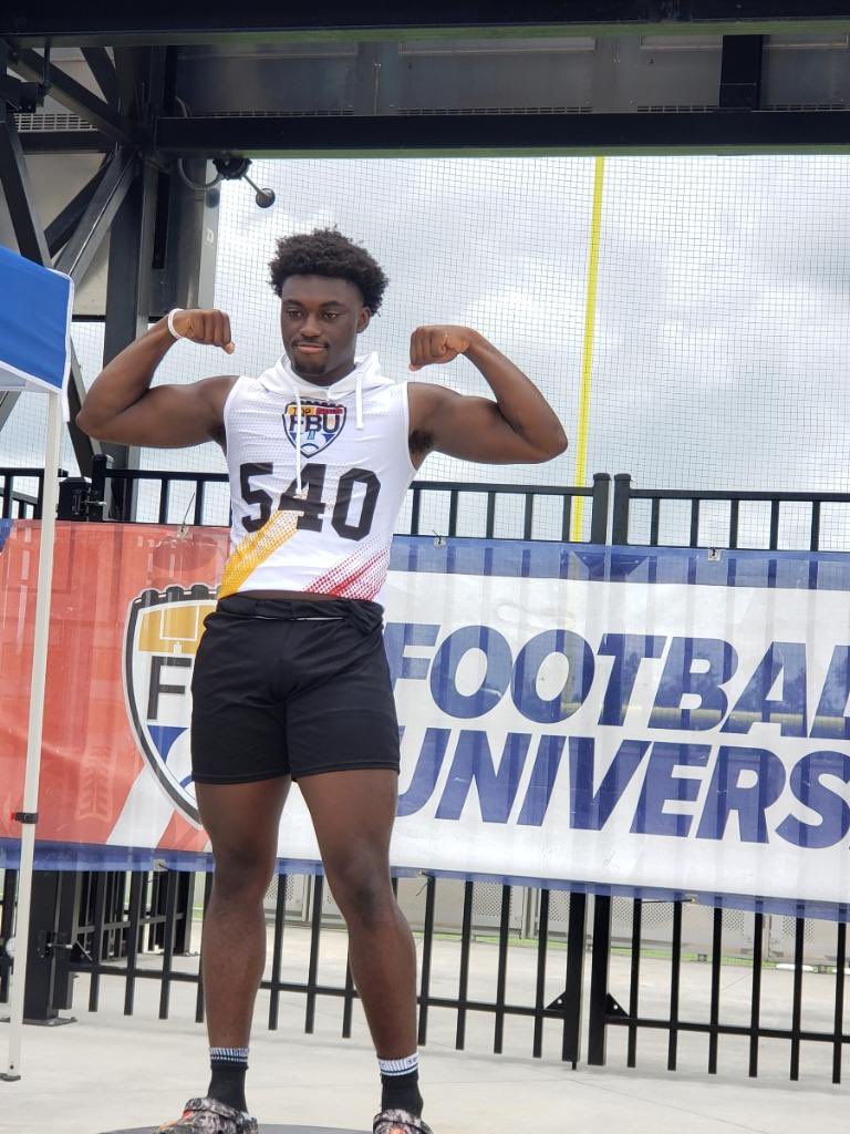 todugbemi24's tweet photo. Had a great time at #FBUTopGun learned lots and got 1st team all camp @Mansell247 @HHHTacklingAcad @CoachRique @CoachUBrown @PCHSRecruiting https://t.co/TxMusUYF4D