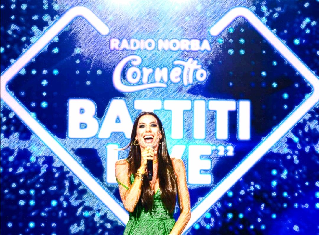 Martina89039621's tweet photo. Dajeeee Greg 💚
#tranj #battitilive2022 #eligreg https://t.co/du96Qu0ECr