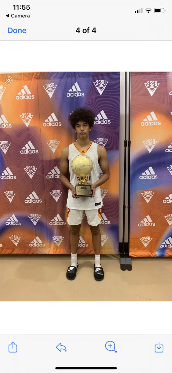 BrianMabe1's tweet photo. Adidas gauntlet series gold champs with a 12 point win in the finals. Stayed home with the Kentucky team and got it done! @BoysGirls13th @SLBBasketball https://t.co/P9Ddi7XMNi