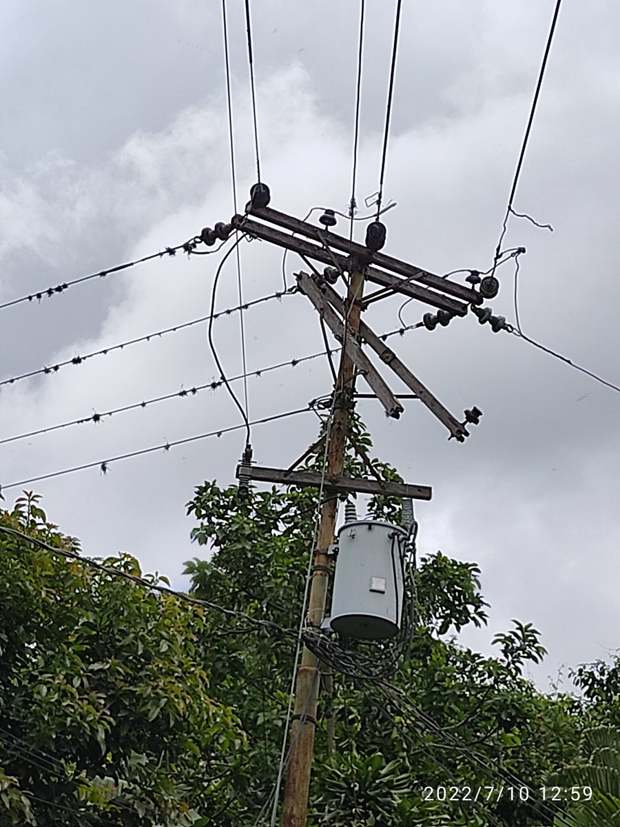 #10Jul | Sin servició eléctrico 5am debió a cortocircuito por rabipelado soltó tabaco @CorpoelecInfo @reporteya ParqueCaiza Calle el Mirador Municipio Sucre Edo Miranda detrás @zodimiranda43 SOS 1:27pm