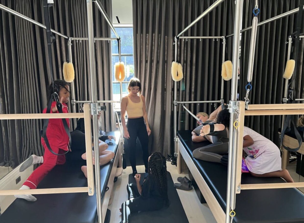 Kim Kardashian News on Twitter "Kim and Khloé’s pilates session this