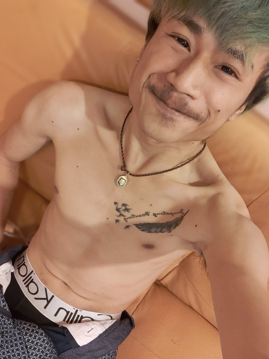 อะไรที่มันไม่ใช่ไอติม🍦
ก็อย่าเที่ยวเอาลิ้นไปเลีย🤪👅
สวัสดีตอนดึกๆครับ
เงี่ยนๆจัง💦💦เด็กขี้ตอนตอนดึกๆ💦❄️💉🧊
#ฝากกดติดตามกันด้วยน่ะครับ