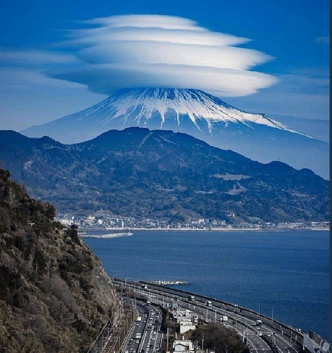 RonPucillo's tweet photo. Sometimes we get to see #beauty outside our Innerselves. https://t.co/RAdf5GFgAJ