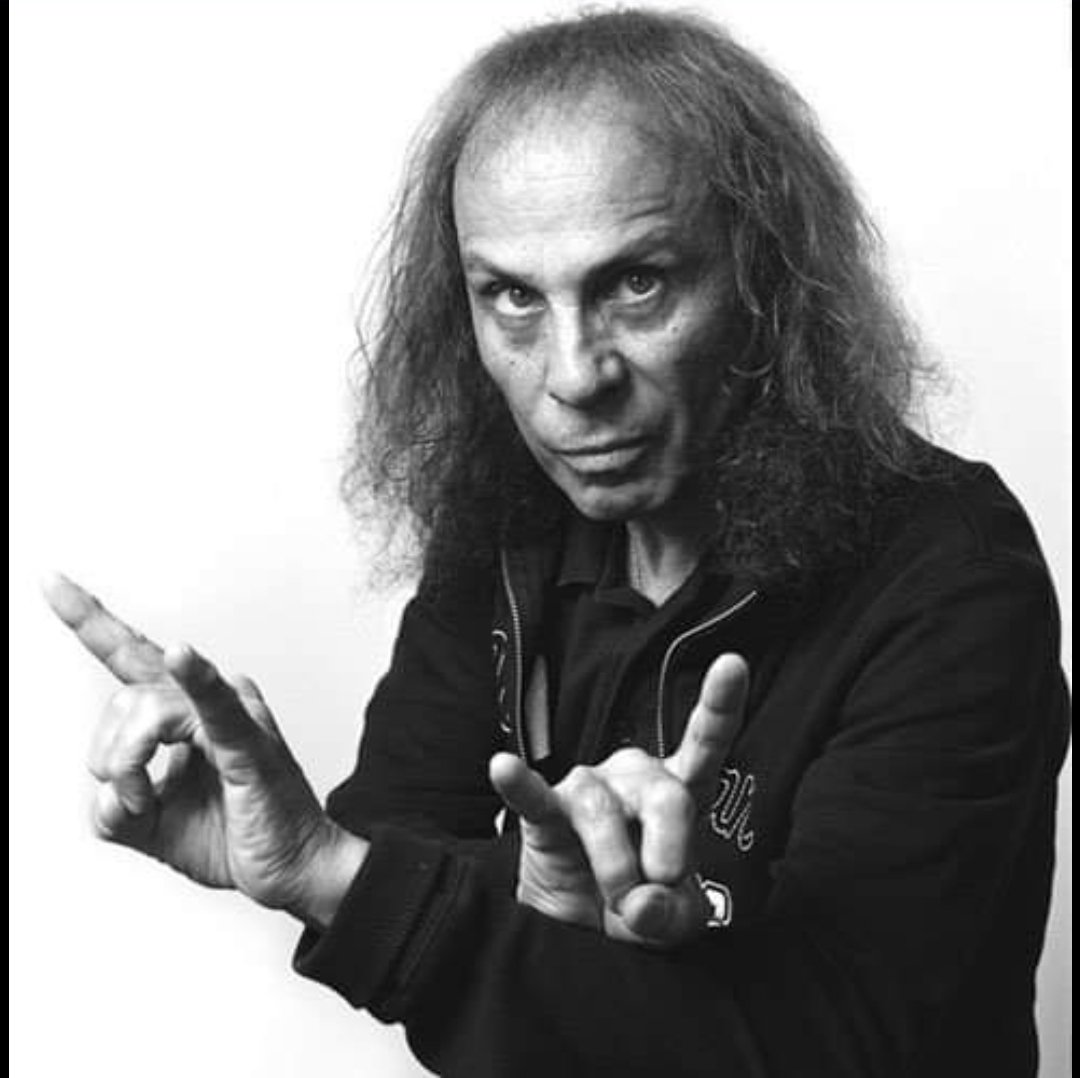 Runaway71's tweet photo. Happy birthday to Ronnie James Dio, wherever he is!! 🎤💯🎊
#RonnieJamesDio #NeverForfotten https://t.co/tVh8n7hvtp